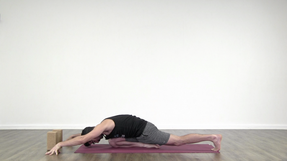 Happy Hour: Pigeon Pose_1