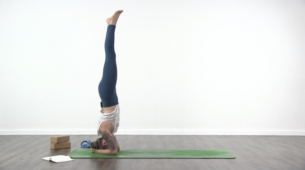 Headstand_0