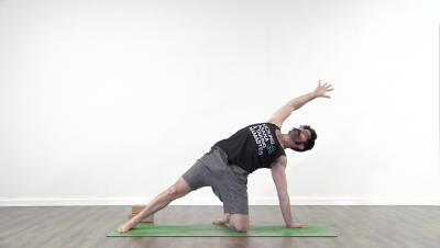 Screenshot from a Online yoga class at Yogateket yoga studio from Uppsala Sweden