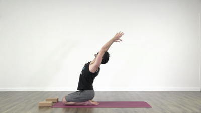 screenshot from online yoga class with yoga teacher Daniel Scott at Yogateket yoga studio in Uppsala Sweden