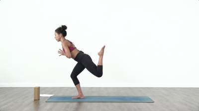 screenshot from online yoga class with yoga teacher Lizette Pompa at Yogateket yoga studio in Uppsala Sweden